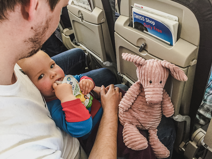 9 Reisetipps fürs Fliegen mit Baby – so wird der Flug entspannt